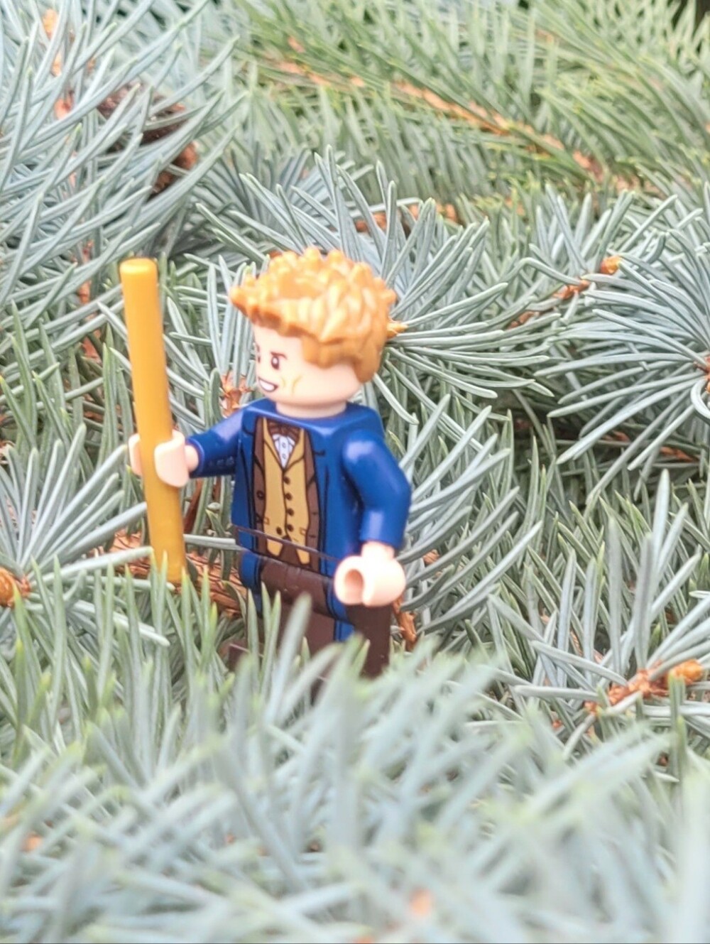 LEGO Fantastic Beasts Minifigure - Newt Scamander (Dark Blue Coat) - dim034